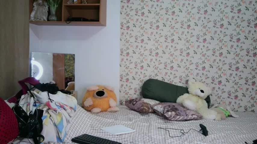 BlueHOT-MILf Adult Chat August 23, 2025