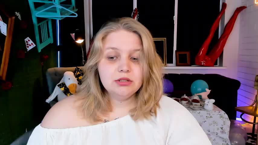 SladaDell Adult Chat August 23, 2025