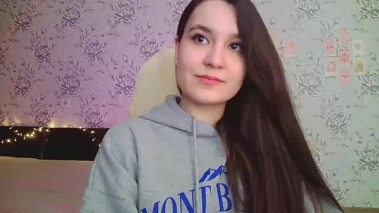 annie-fleur Adult Chat August 23, 2025