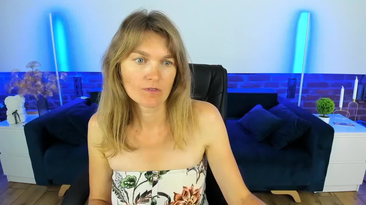 Annabel-xxx_2025-08-23_17-46-06_255 Adult Chat August 23, 2025