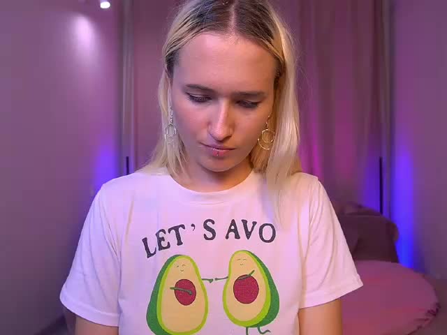 LilElfie_2025-08-23_17-42-09_179 Adult Chat August 23, 2025