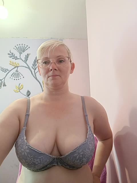 Sweetie454 Adult Chat August 23, 2025