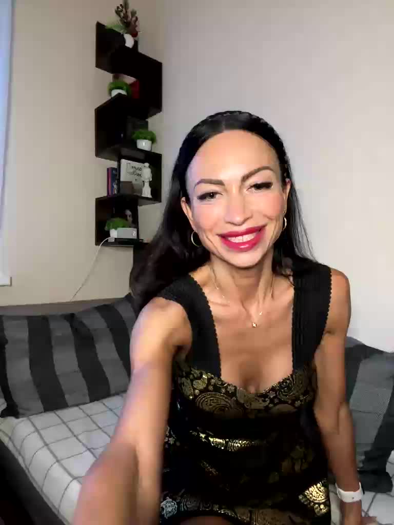 AdrienneBourget Adult Chat August 23, 2025