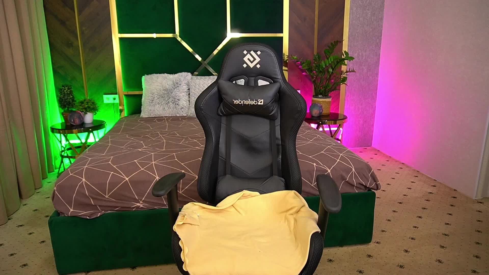 SpicyyDoll Adult Chat August 23, 2025