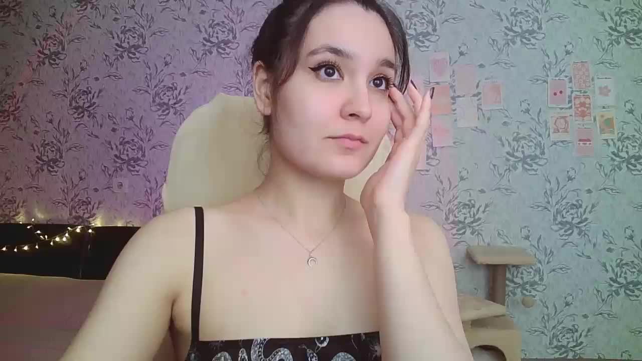 annie-fleur Adult Chat August 23, 2025