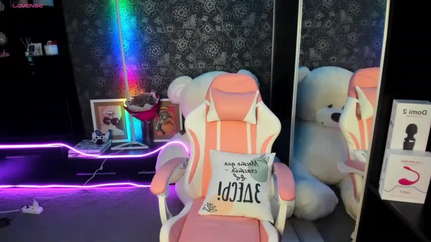 Queen_baby Adult Chat August 23, 2025