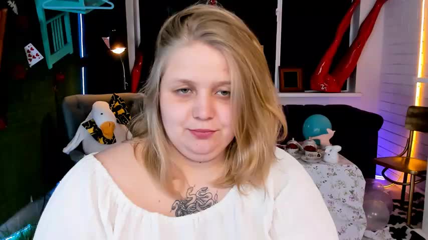 SladaDell Adult Chat August 23, 2025