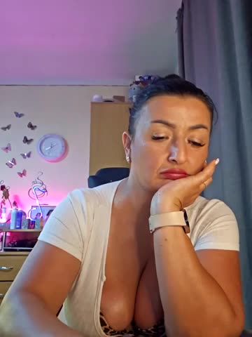 Hotangel75 Adult Chat August 24, 2025