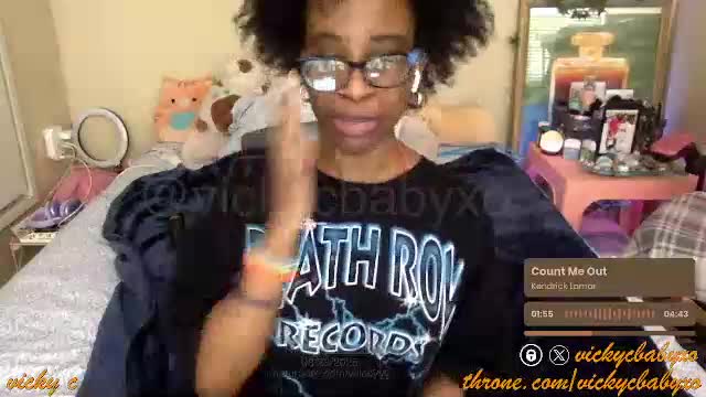 viiickyyy Adult Chat August 24, 2025