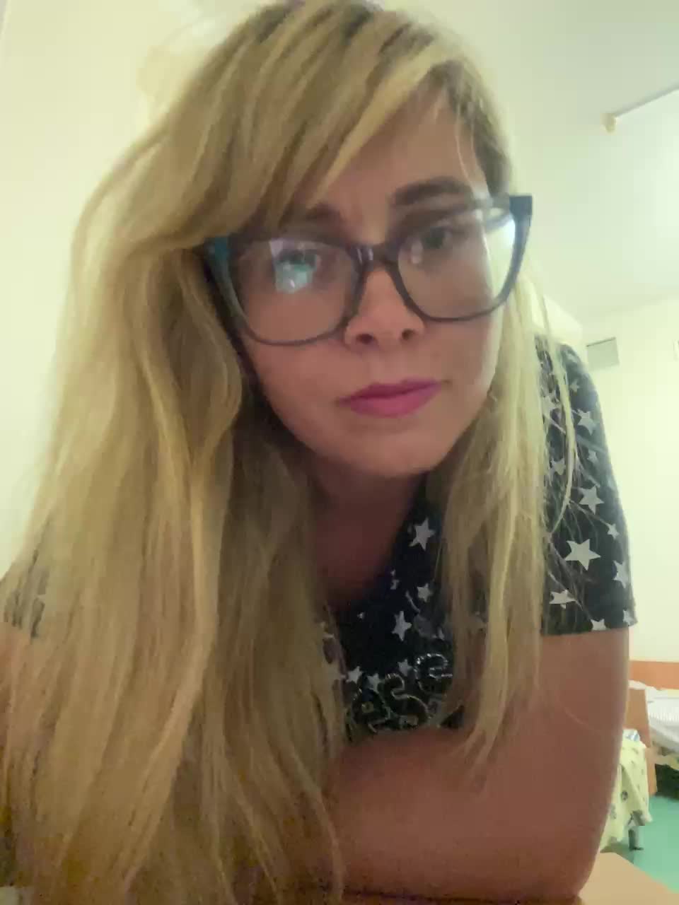 Elegant00Girl Adult Chat August 24, 2025