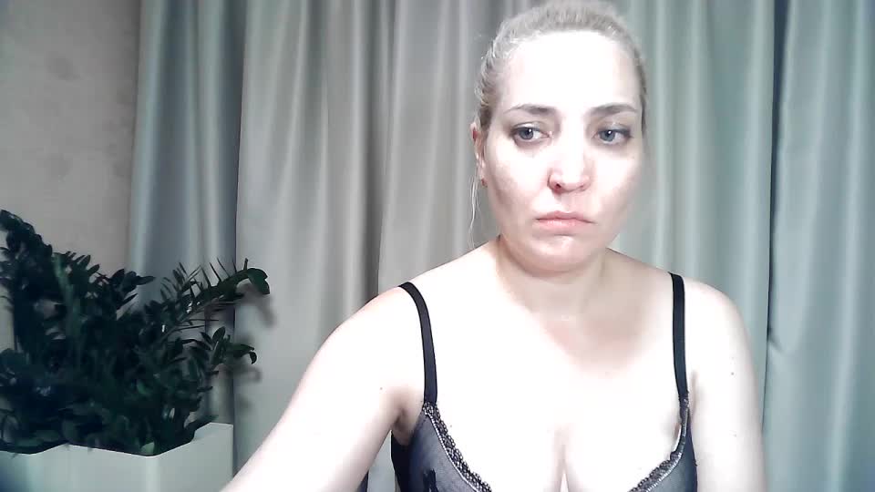 mariska-kiska Adult Chat August 24, 2025