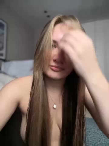 Holly_Molii Adult Chat August 24, 2025