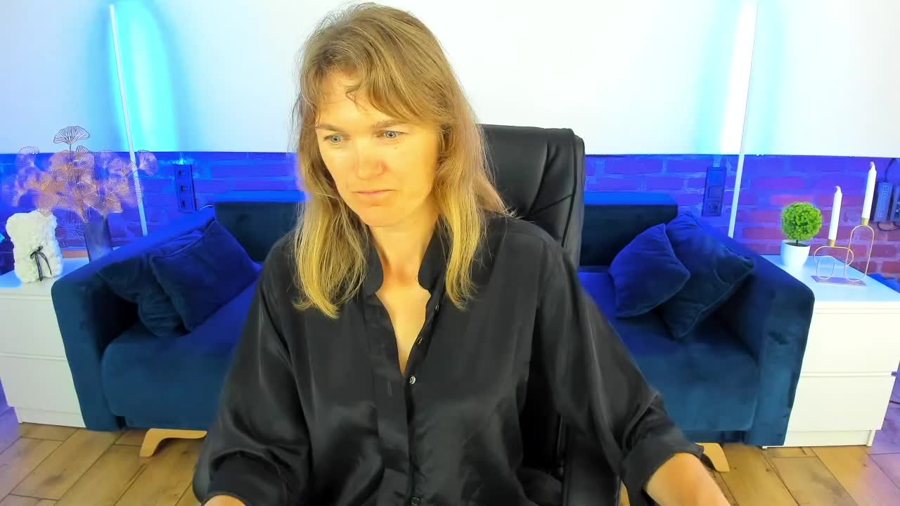 Annabel-xxx Adult Chat August 24, 2025