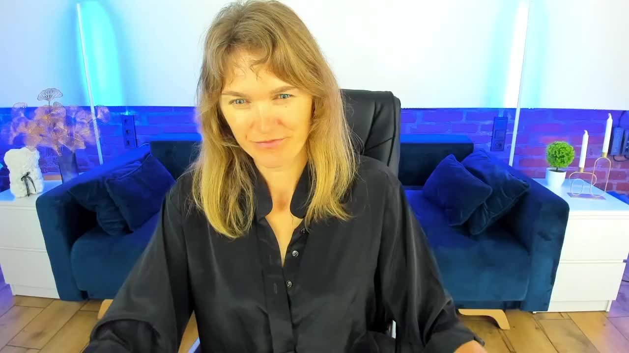 Annabel-xxx Adult Chat August 24, 2025