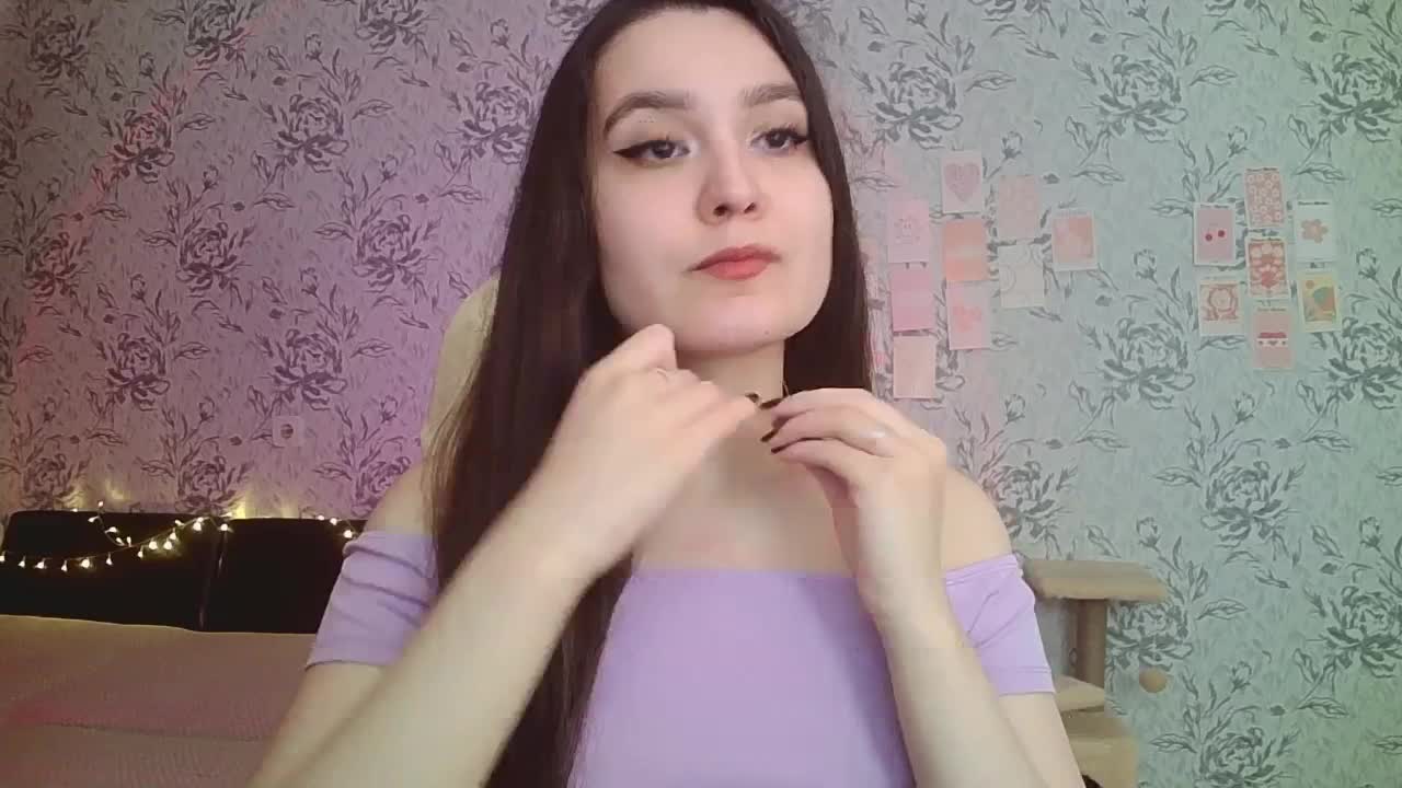 annie-fleur Adult Chat August 24, 2025