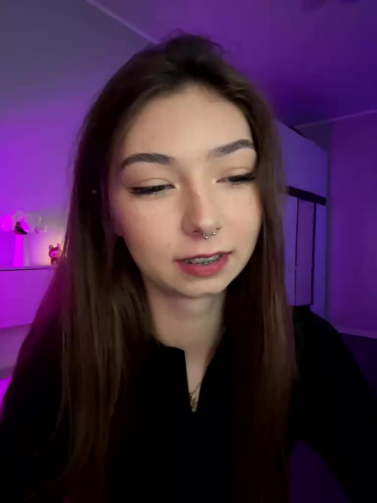 ShyAlya Adult Chat August 24, 2025