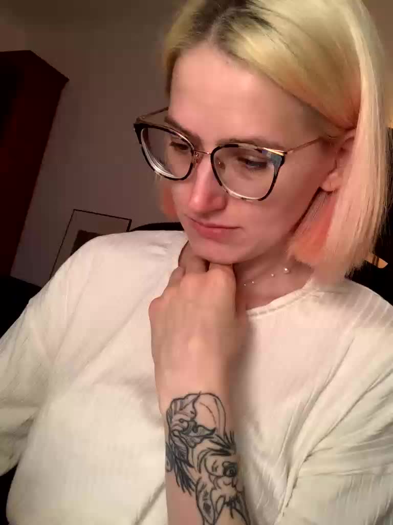 Sexy-Sweets Adult Chat August 24, 2025