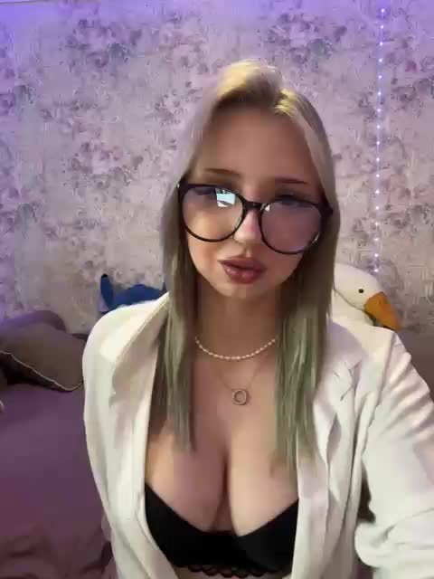 Hot_club Adult Chat August 24, 2025