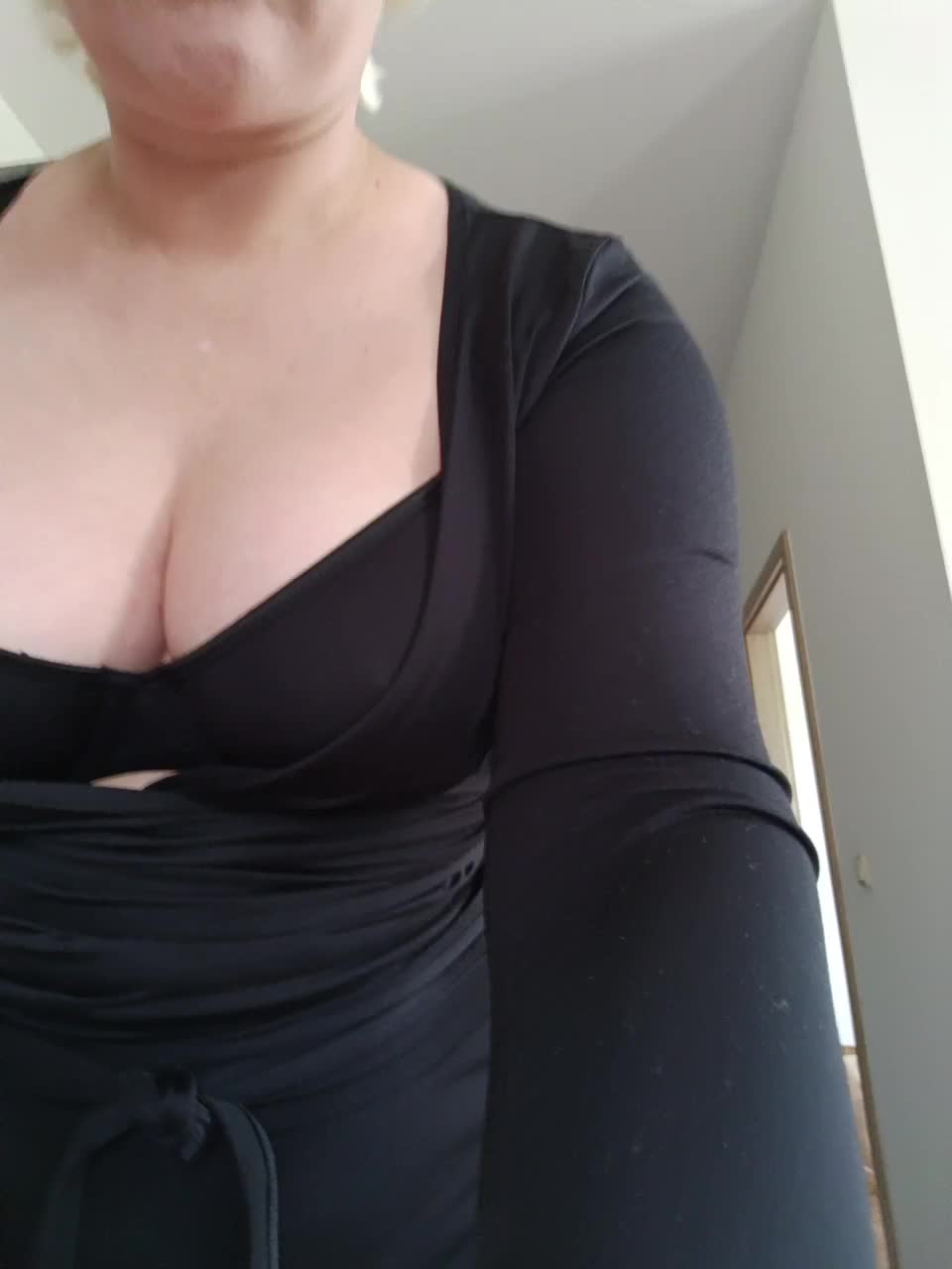 Vika211 Adult Chat August 24, 2025