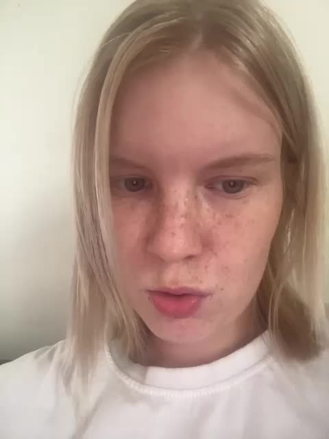 Amelia2004 Adult Chat August 25, 2025