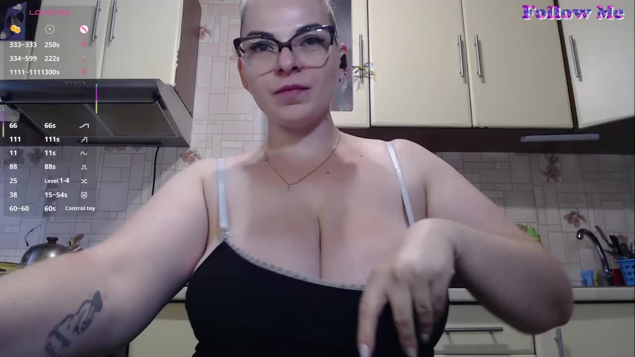 CarolinaDiamond33 Adult Chat August 25, 2025