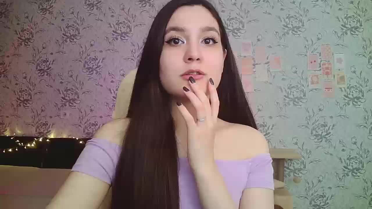 annie-fleur Adult Chat August 25, 2025