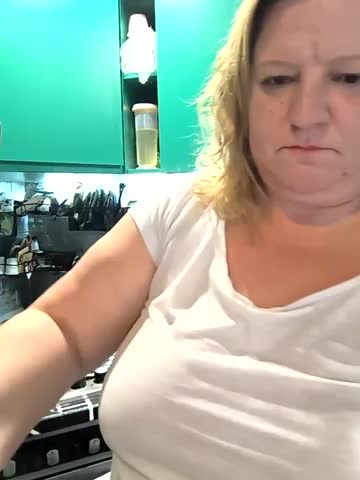 jusichka Adult Chat August 24, 2025