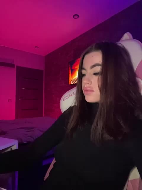 HotGirlEva Adult Chat August 25, 2025