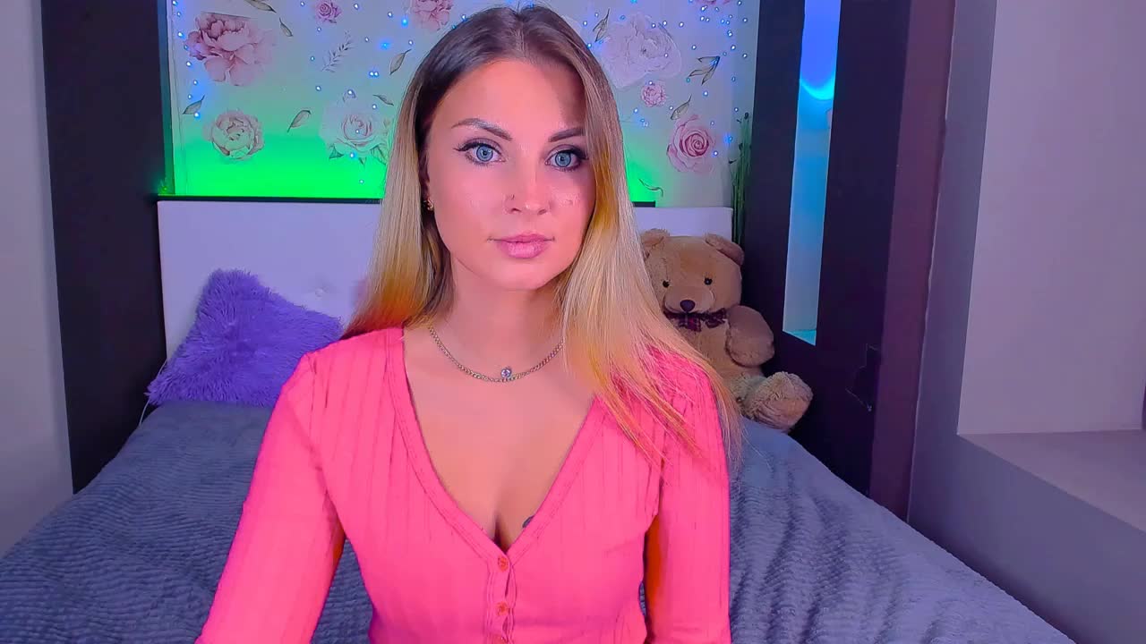 Alisee123 Adult Chat August 25, 2025