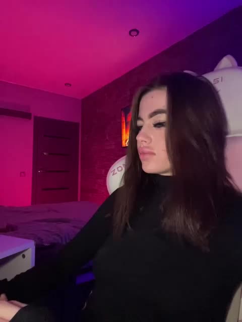 HotGirlEva Adult Chat August 25, 2025