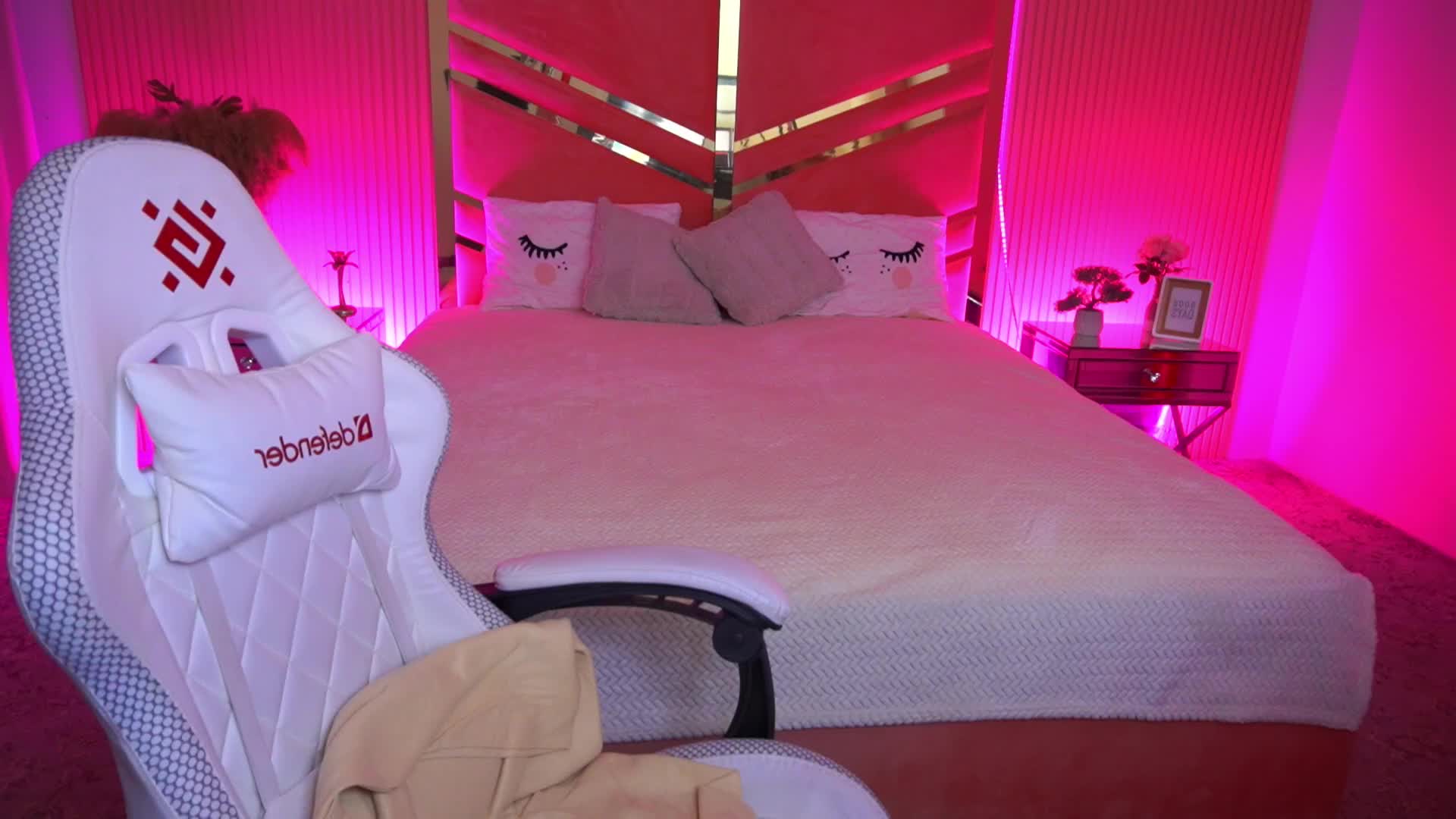 SpicyyDoll Adult Chat August 25, 2025