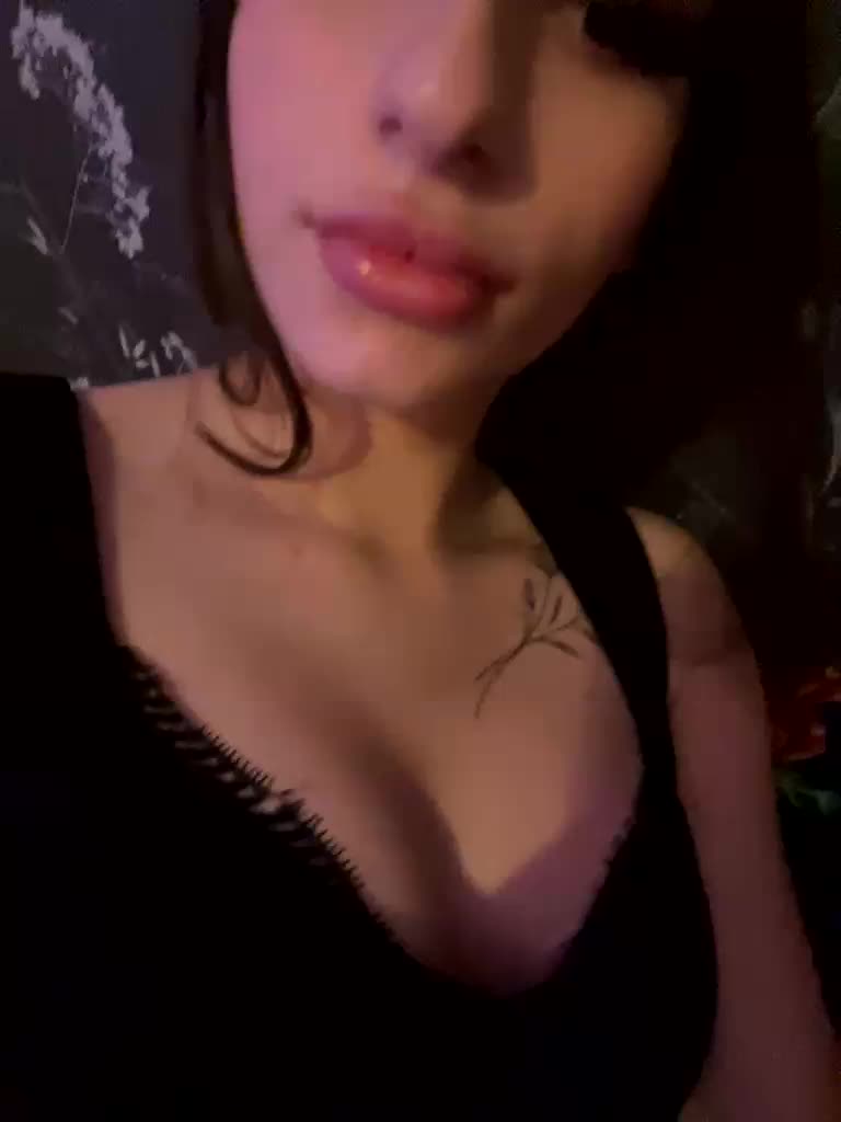 miiiia Adult Chat August 25, 2025