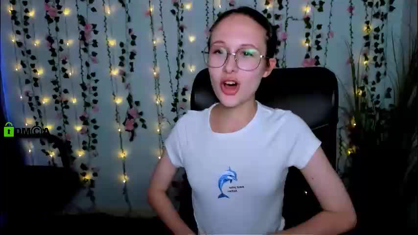 mona_cloud Adult Chat August 25, 2025