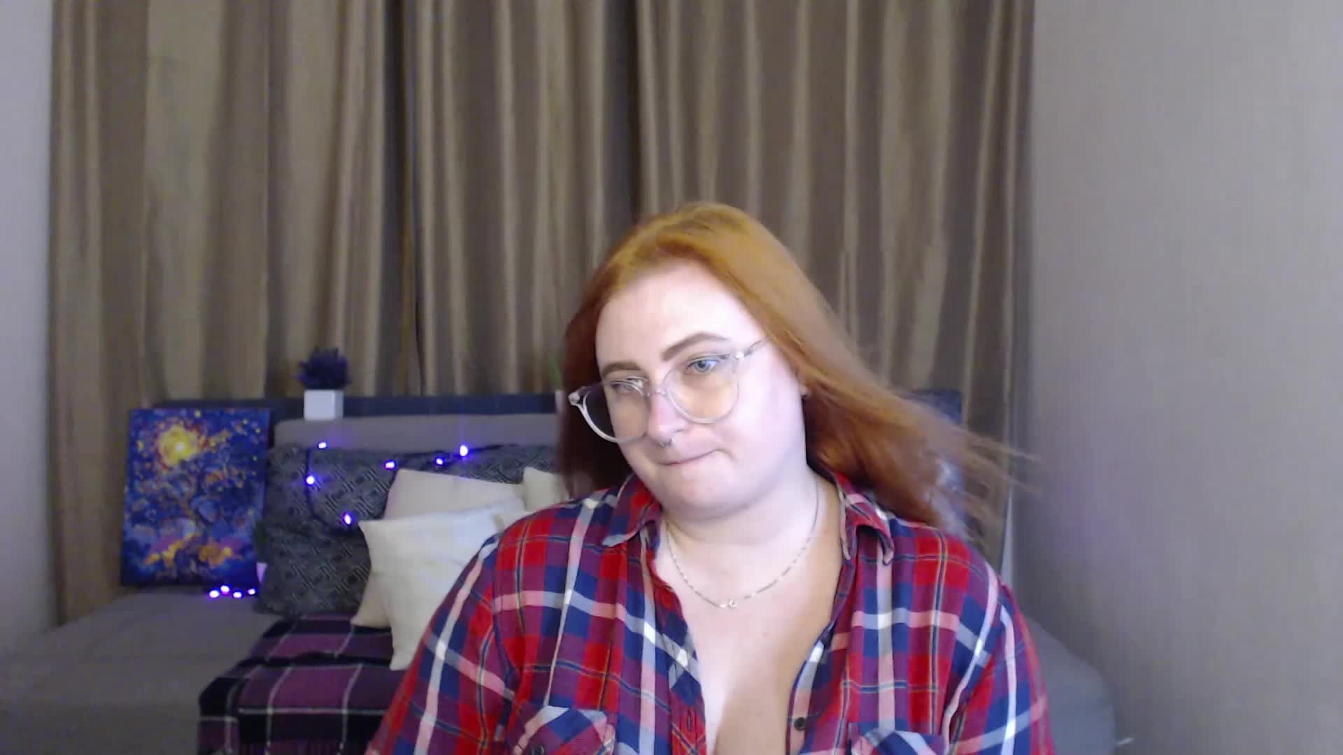 Aliciaredluv Adult Chat August 25, 2025