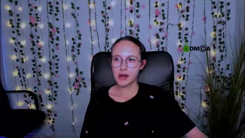 mona_cloud Adult Chat August 25, 2025