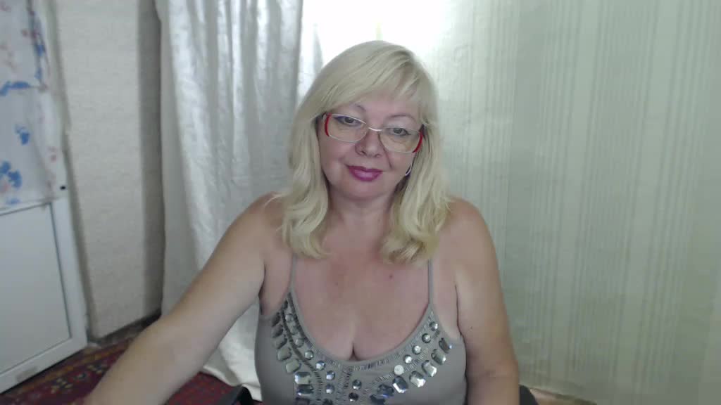 EvelynLoveShy Adult Chat August 25, 2025