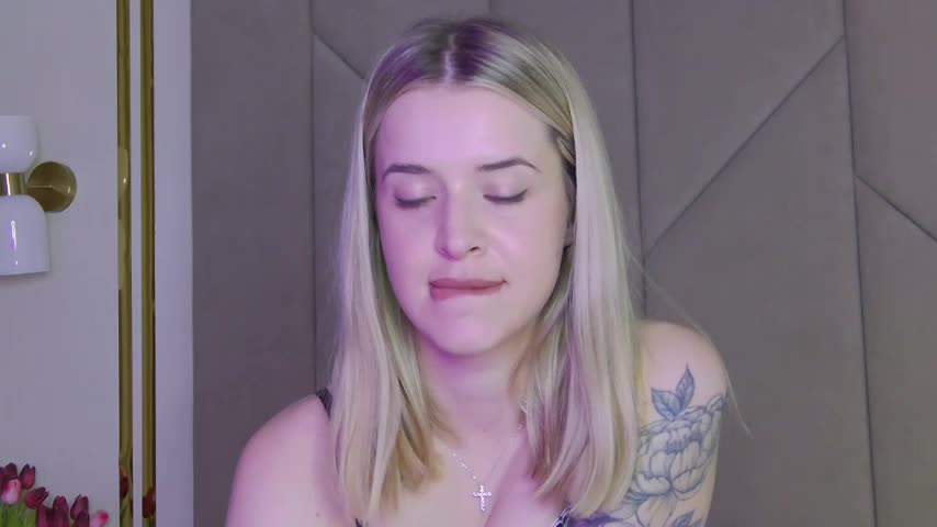 Touch_me Adult Chat August 25, 2025