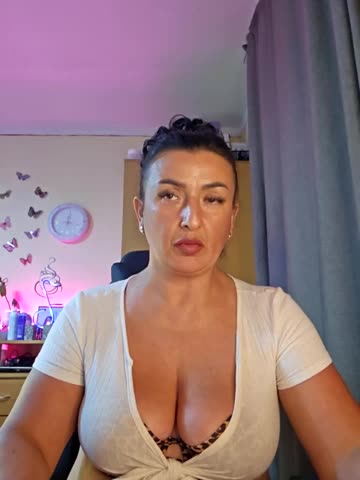 Hotangel75 Adult Chat August 25, 2025