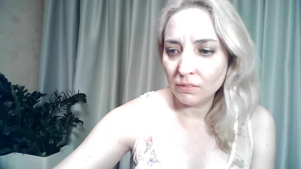 mariska-kiska Adult Chat August 24, 2025