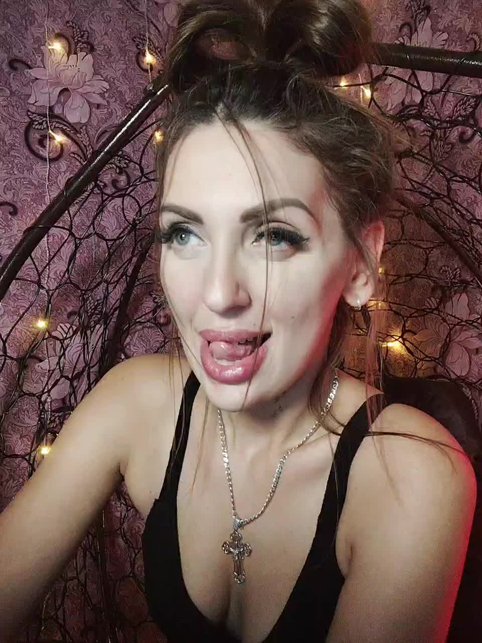 SexyKitty75-1 Adult Chat August 25, 2025