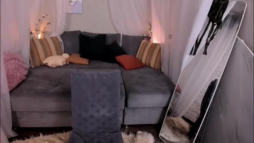 alika_shy Adult Chat August 25, 2025