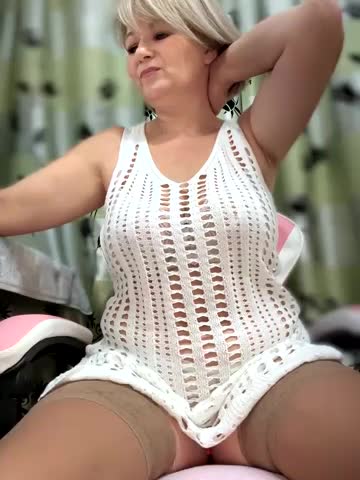 LadiNika Adult Chat August 25, 2025