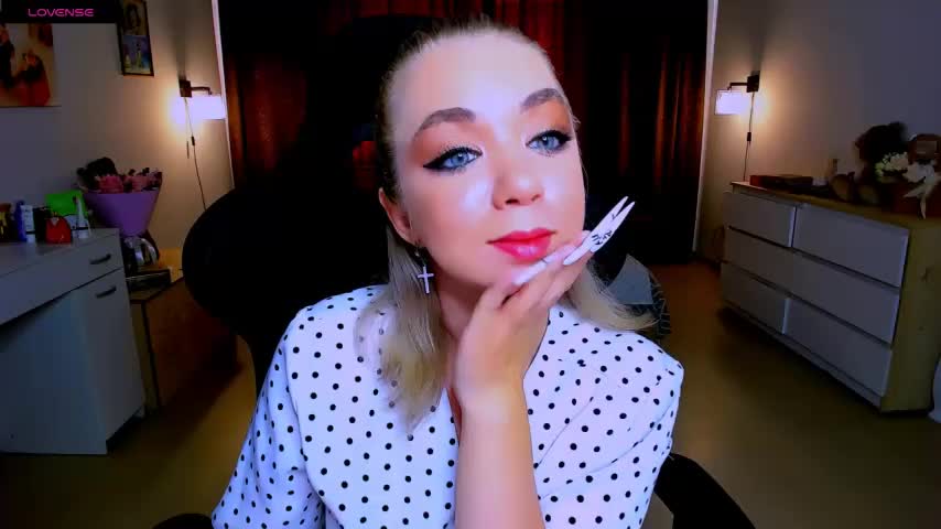 littleSiyfairy Adult Chat August 25, 2025