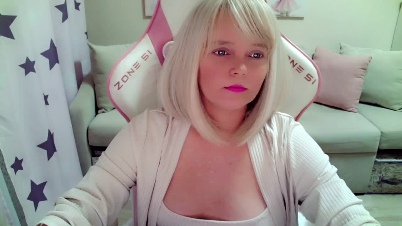 ChristieRoses Adult Chat August 25, 2025