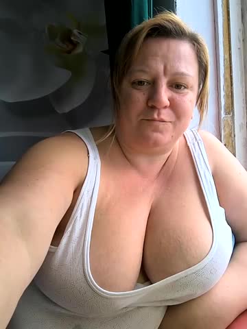 jusichka Adult Chat August 25, 2025