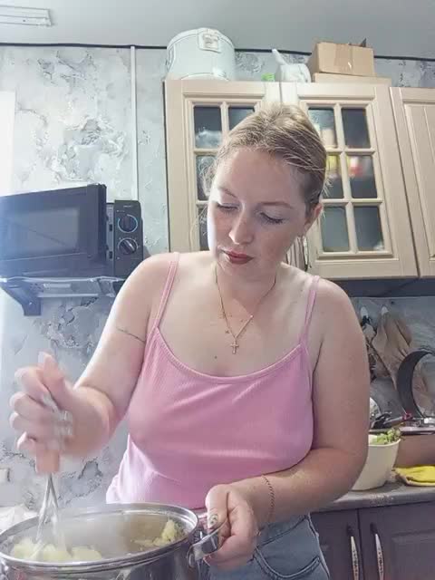 Samochka-25 Adult Chat August 25, 2025