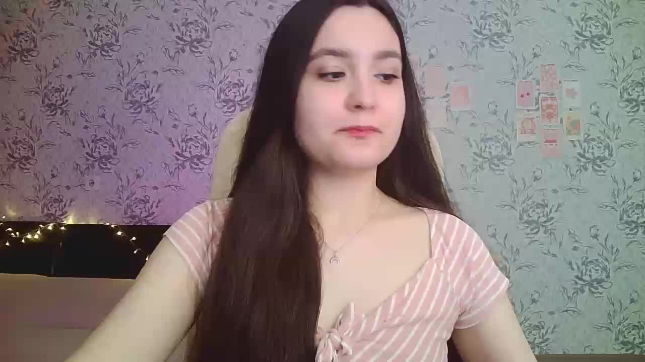 annie-fleur Adult Chat August 26, 2025