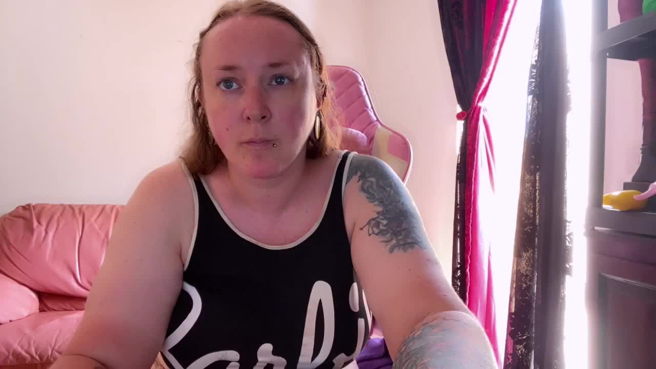 NylonQueen Adult Chat August 25, 2025