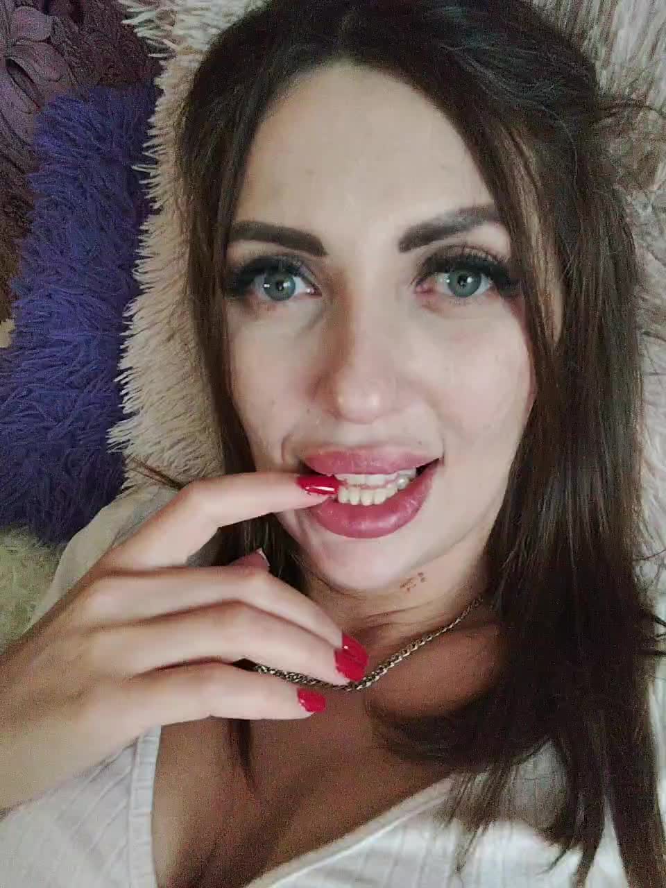 SexyKitty75-1 Adult Chat August 25, 2025