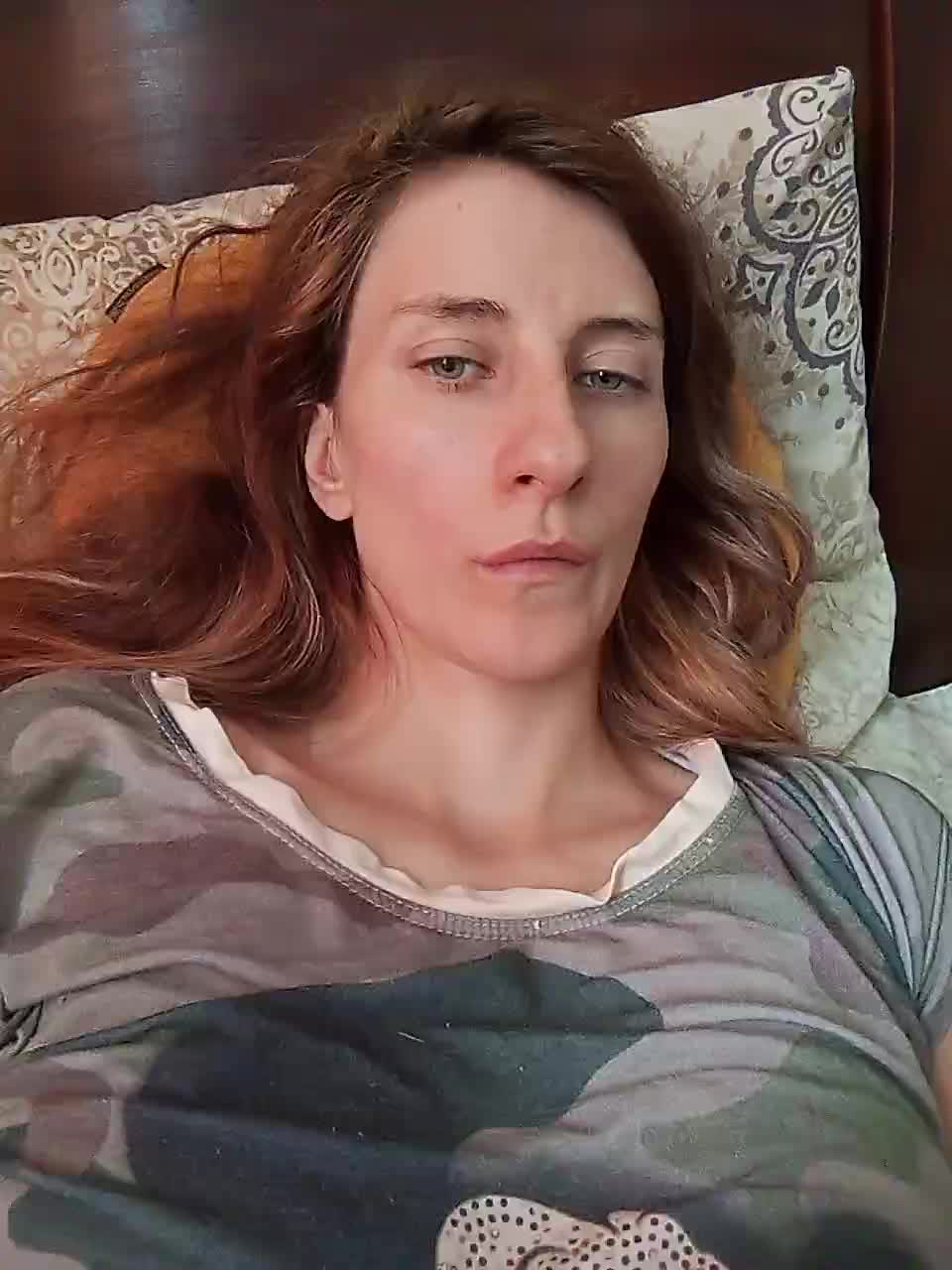 Kitty2044 Adult Chat August 25, 2025